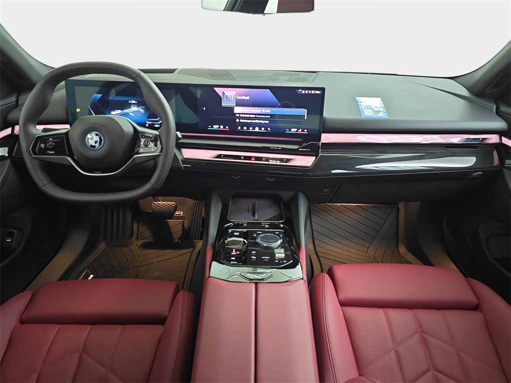 Used 2025 BMW i5 xDrive40 w/ Premium Package image 13