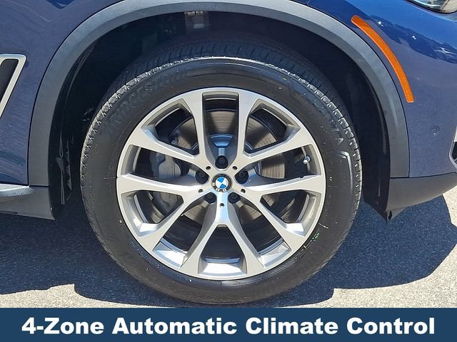 Used 2020 BMW X5 xDrive40i AWD/4WD image 10