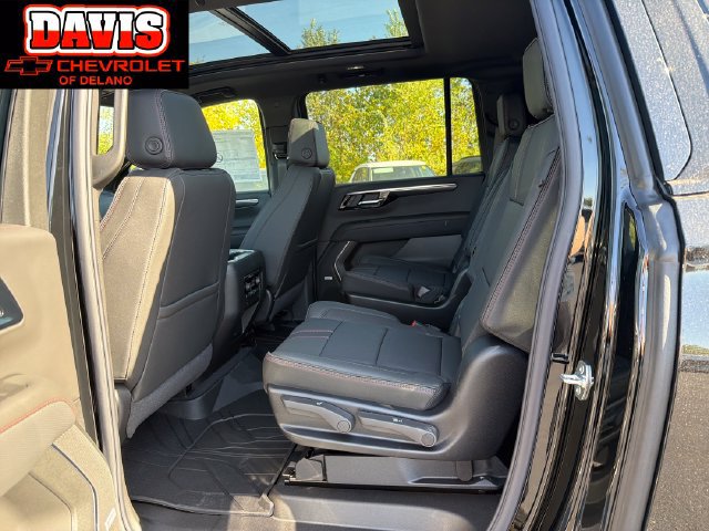 New 2027 Chevrolet Suburban RST w/ Comfort Package AWD/4WD image 18