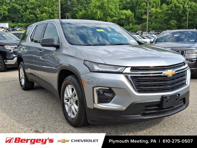 Certified 2023 Chevrolet Traverse LS AWD/4WD image 2