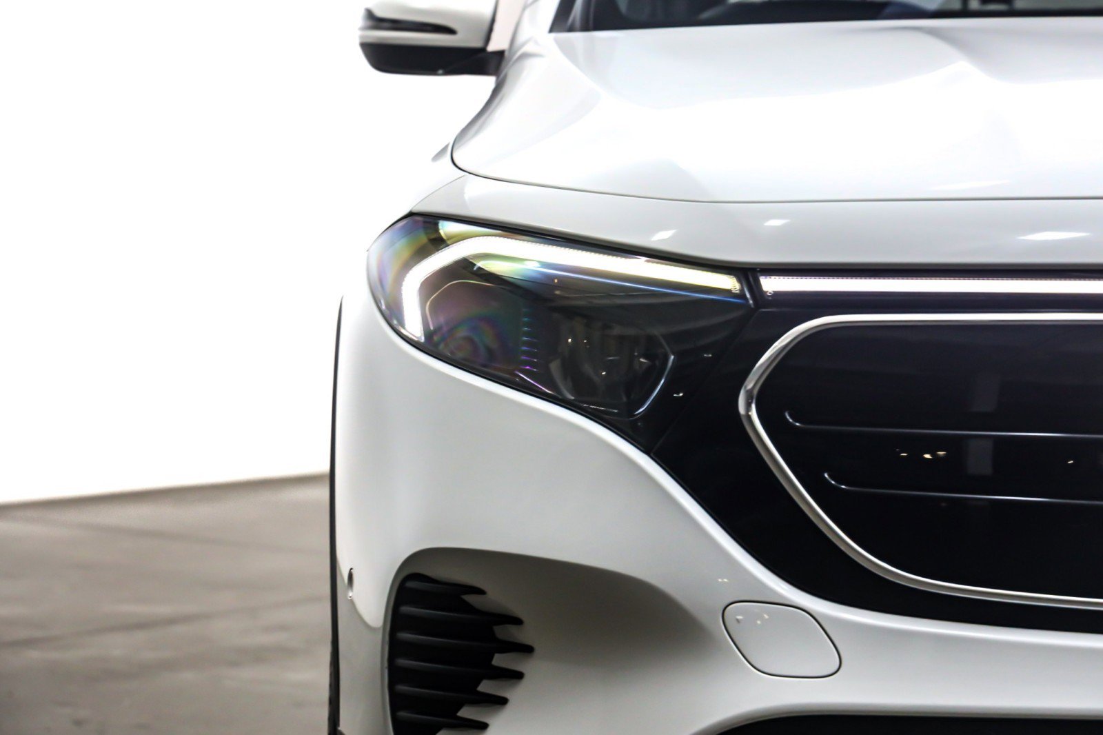 Used 2023 Mercedes-Benz EQB 250+ image 15