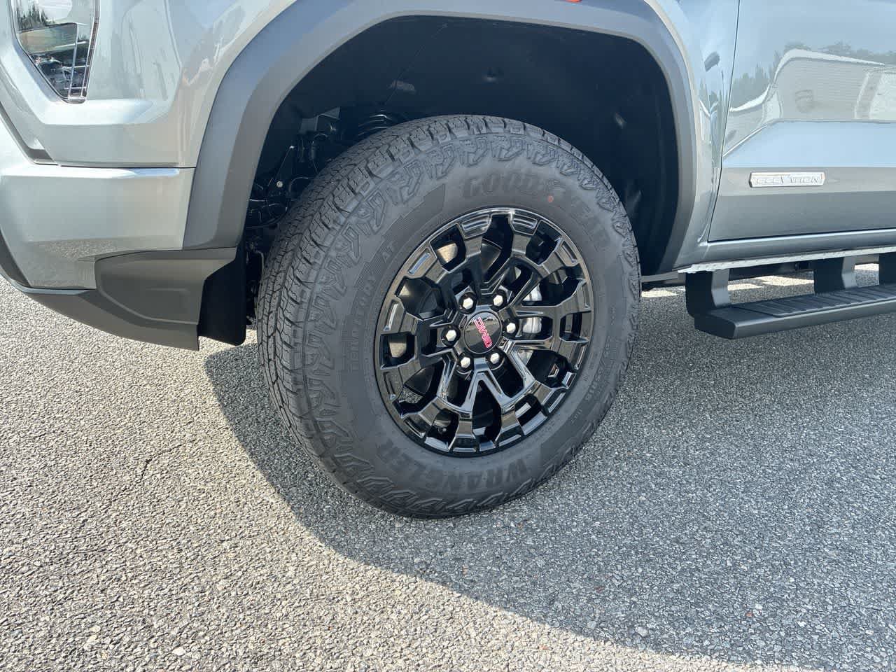New 2026 GMC Canyon Elevation w/ Convenience Package RWD image 32