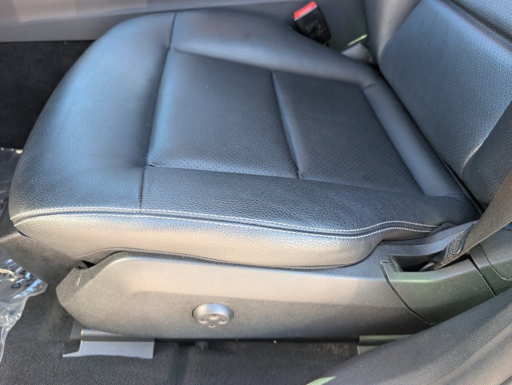 Used 2014 Mercedes-Benz E 350 4MATIC Sedan image 24