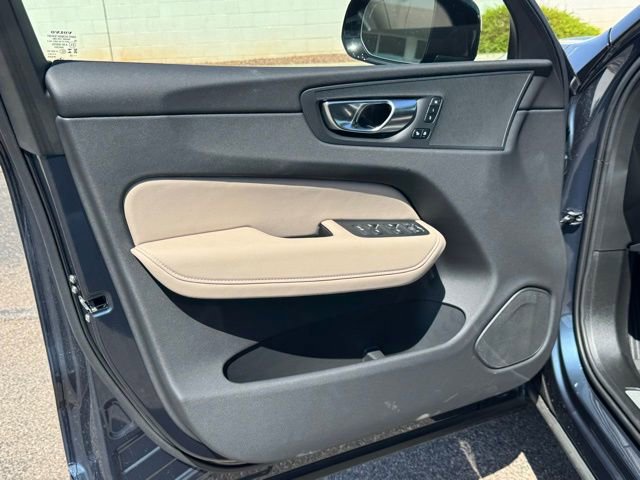 New 2026 Volvo XC60 B5 Plus w/ Climate Package image 11