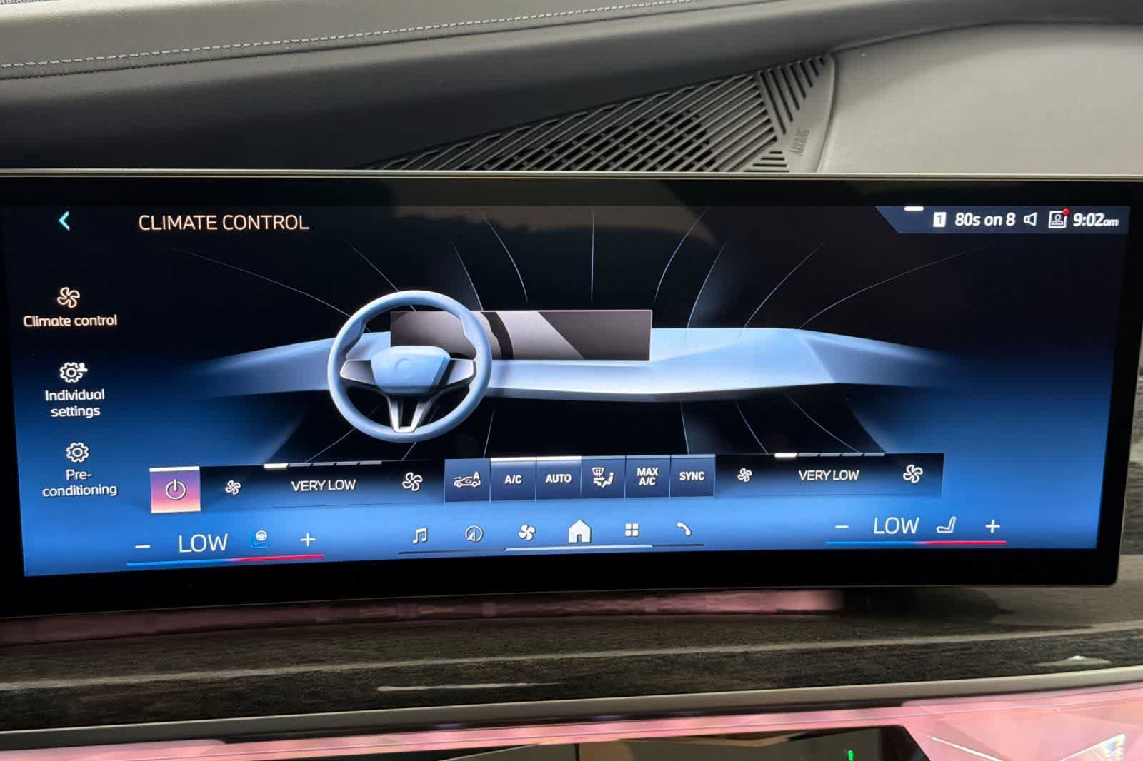 Used 2023 BMW i7 xDrive60 AWD/4WD image 20