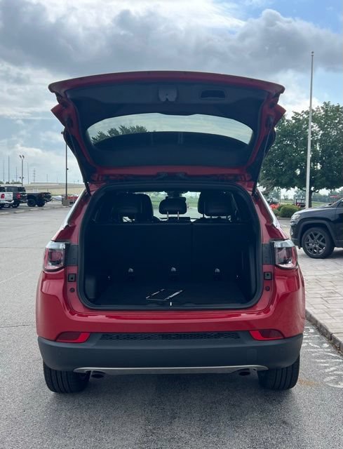 Certified 2023 Jeep Compass Limited w/ Elite Group AWD/4WD image 25