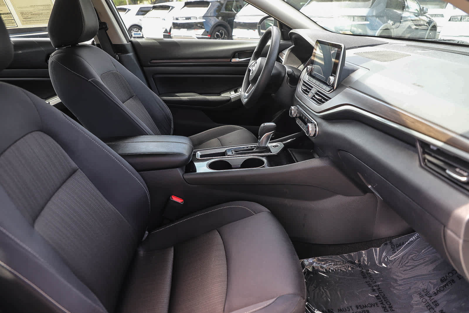 Used 2024 Nissan Altima 2.5 SV FWD image 16