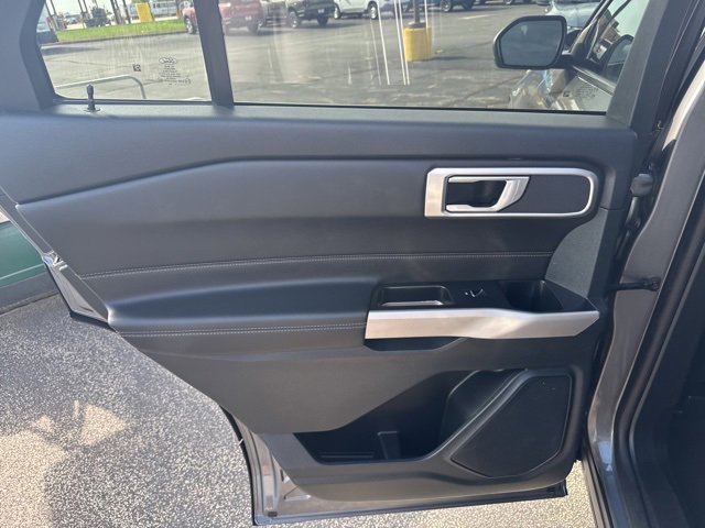 Used 2024 Ford Explorer XLT w/ Equipment Group 202A image 31