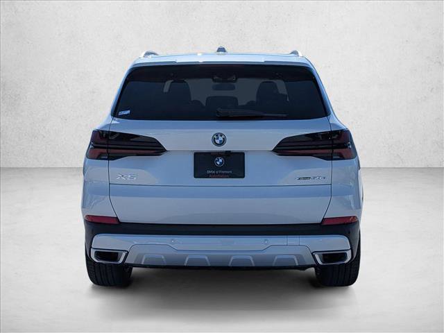 New 2026 BMW X5 xDrive50e image 7