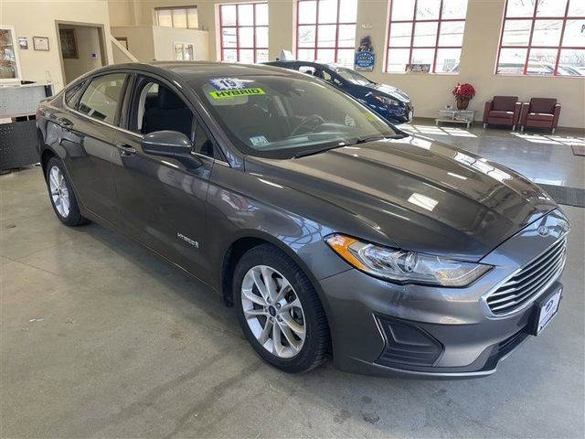 Used 2019 Ford Fusion SE image 9