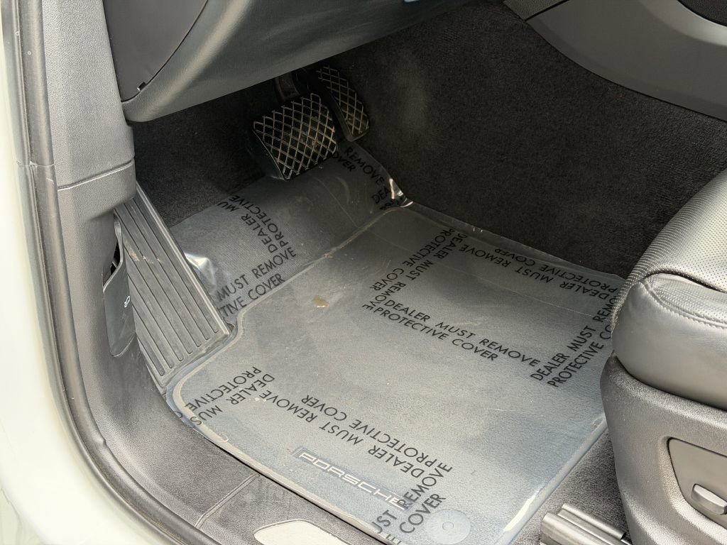 Used 2022 Porsche Cayenne Coupe image 25