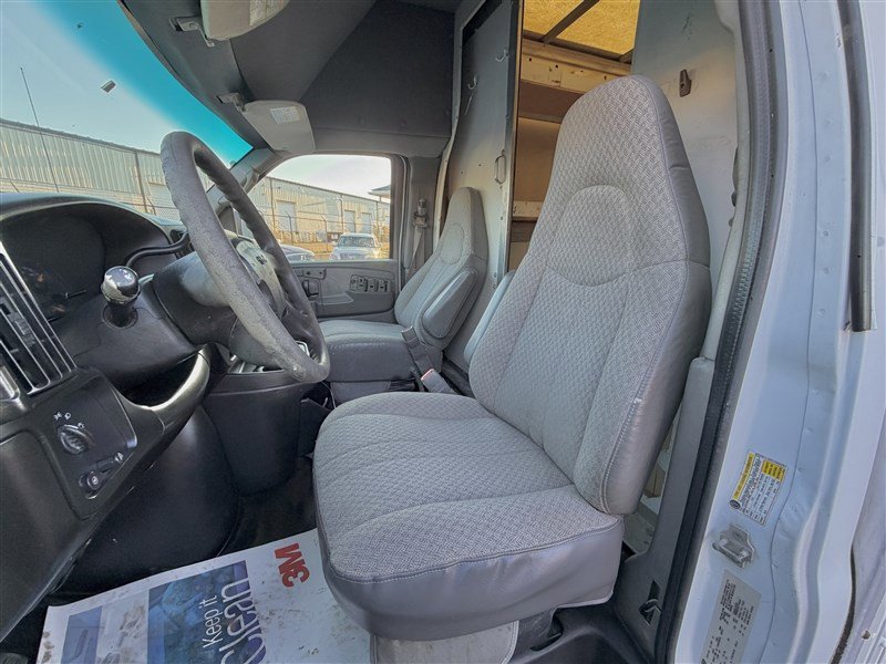 Used 2007 GMC Savana 3500 image 9