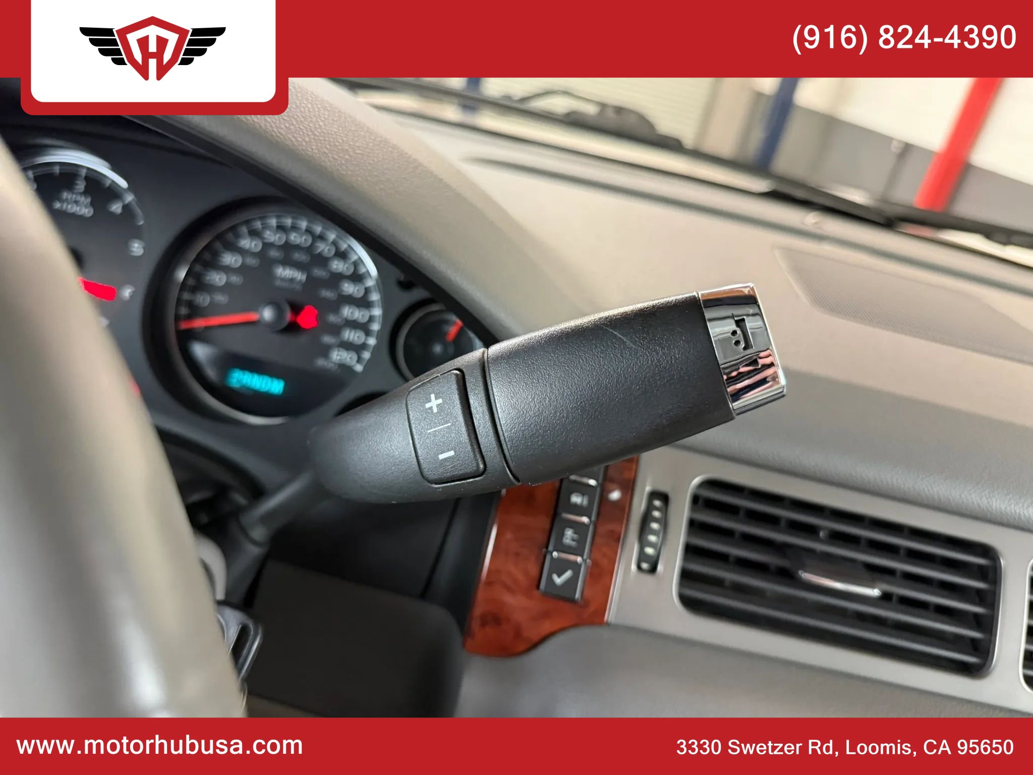 Used 2013 Chevrolet Tahoe LTZ AWD/4WD image 29