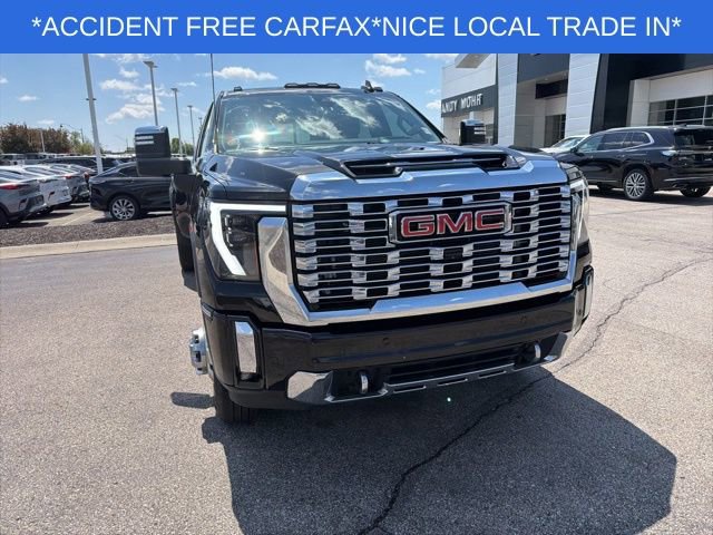 Used 2024 GMC Sierra 3500 Denali w/ Denali Reserve Package AWD/4WD image 4