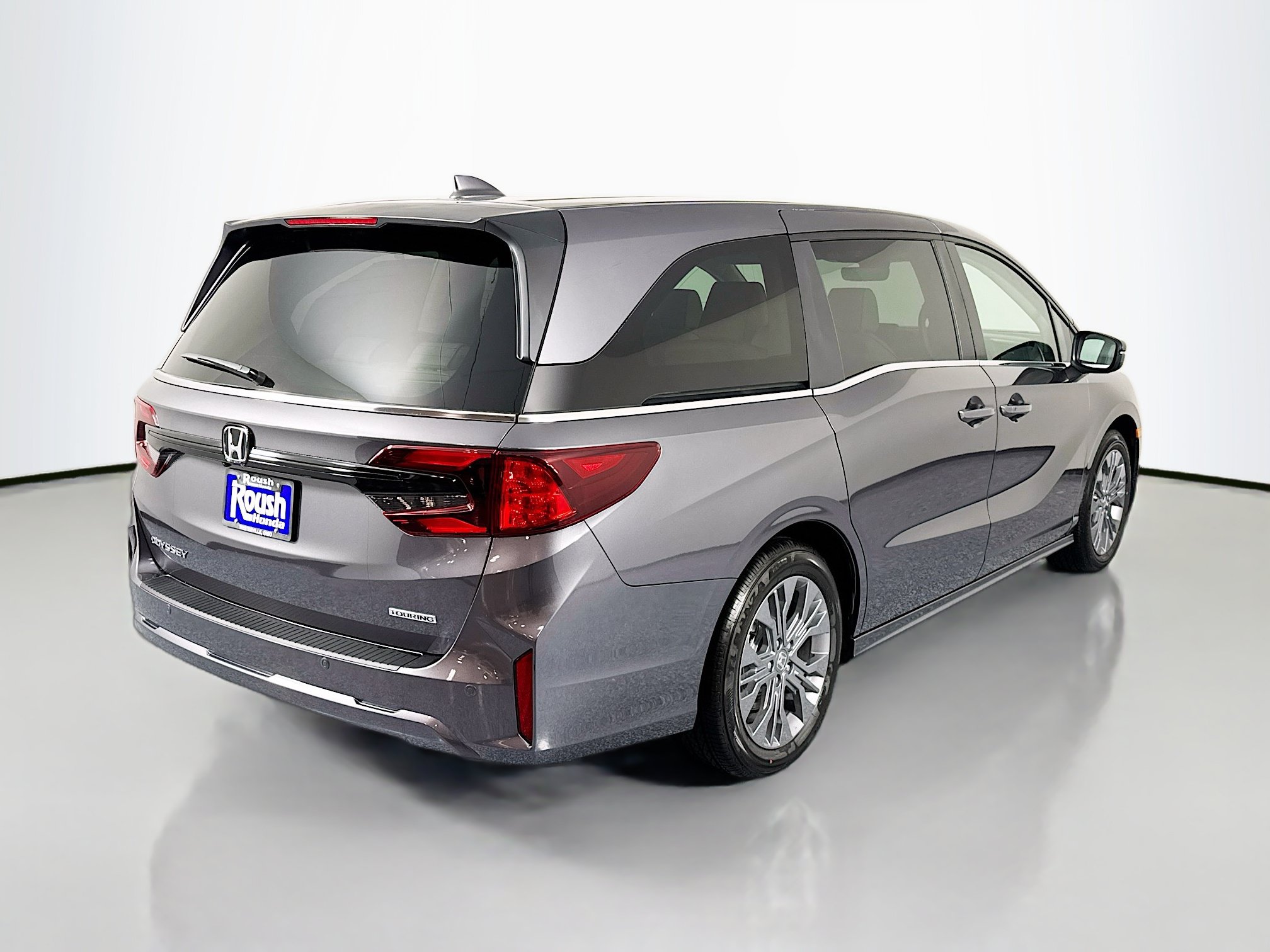 New 2026 Honda Odyssey Touring image 5