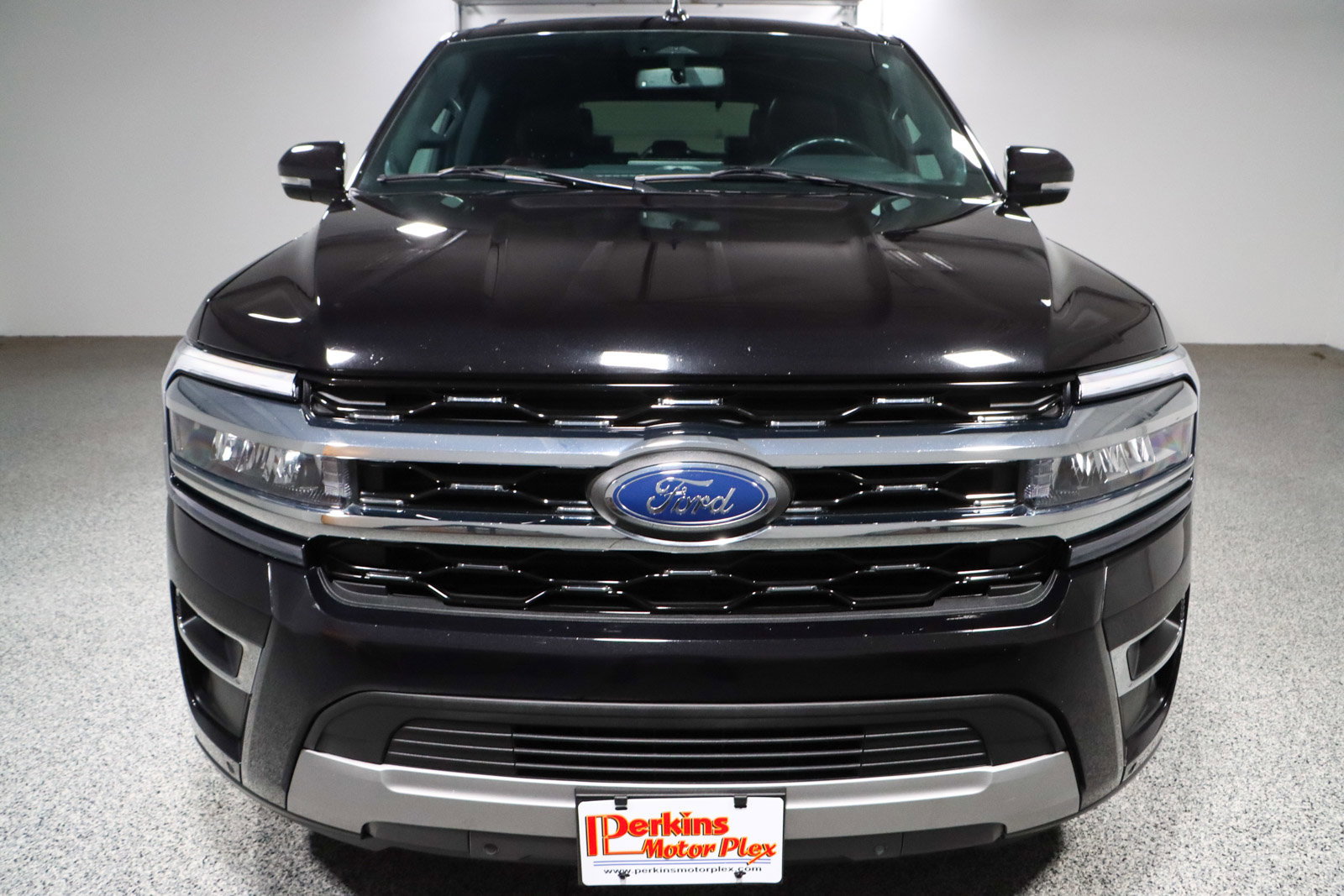 Used 2022 Ford Expedition Limited RWD image 4
