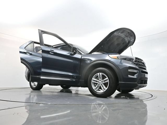 Used 2023 Ford Explorer XLT w/ Equipment Group 202A AWD/4WD image 50