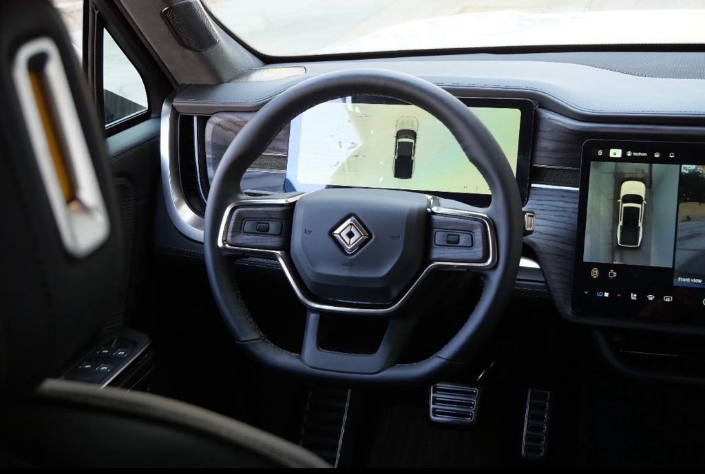 Used 2023 Rivian R1T Adventure image 24