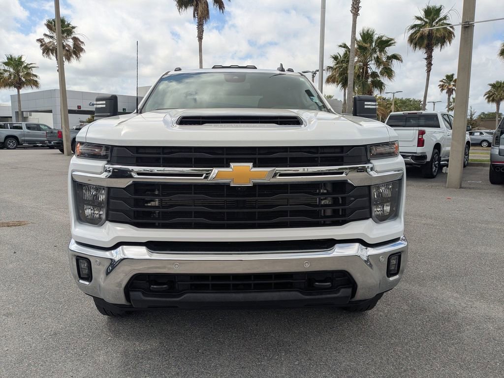 Certified 2025 Chevrolet Silverado 3500 LT w/ Safety Package AWD/4WD image 8
