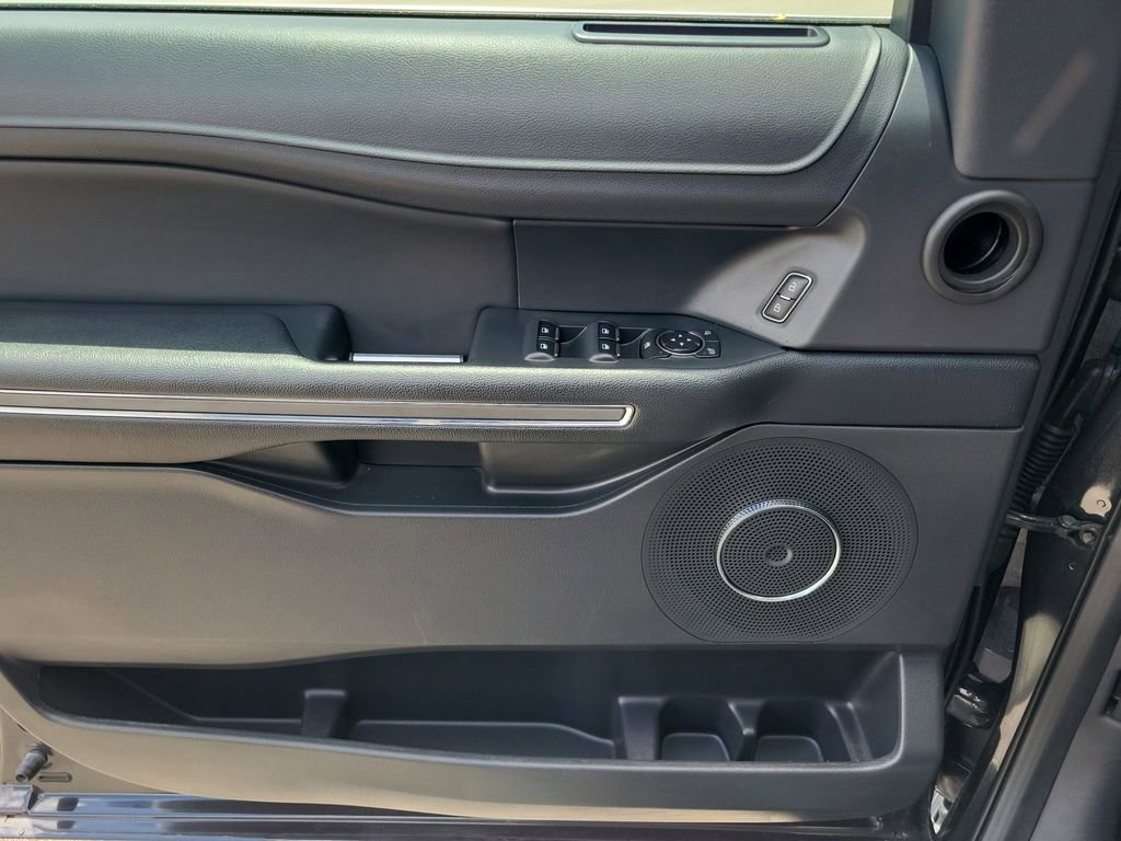 Used 2024 Ford Expedition Max XLT AWD/4WD image 22