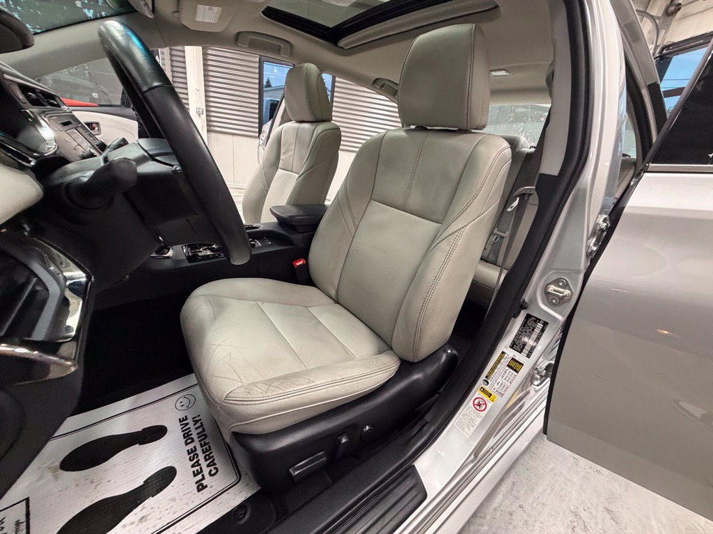 Used 2014 Toyota Avalon XLE Touring FWD image 8