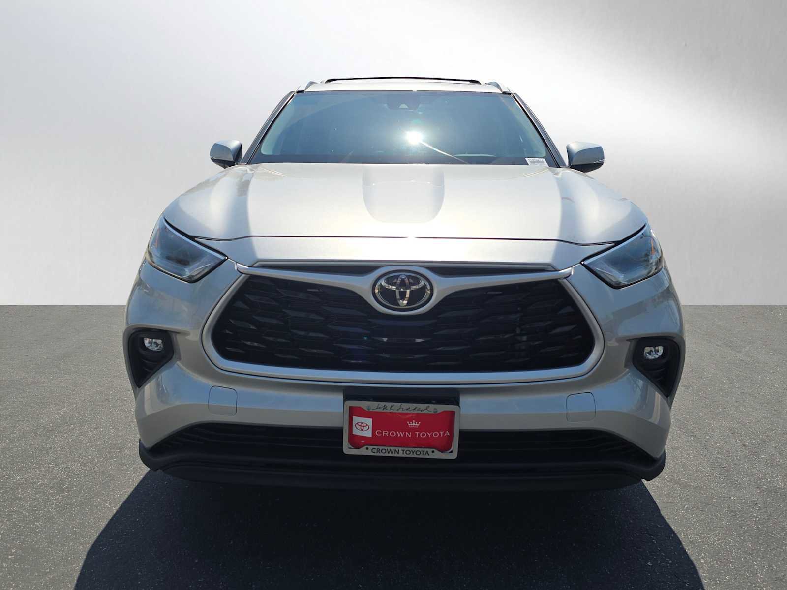 Used 2022 Toyota Highlander XLE image 8