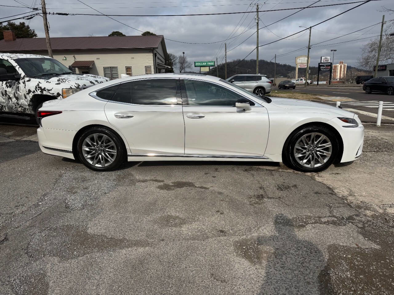 Used 2018 Lexus LS 500 w/ Interior Upgrade Package image 5