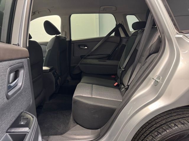 Used 2022 Nissan Rogue SV image 29