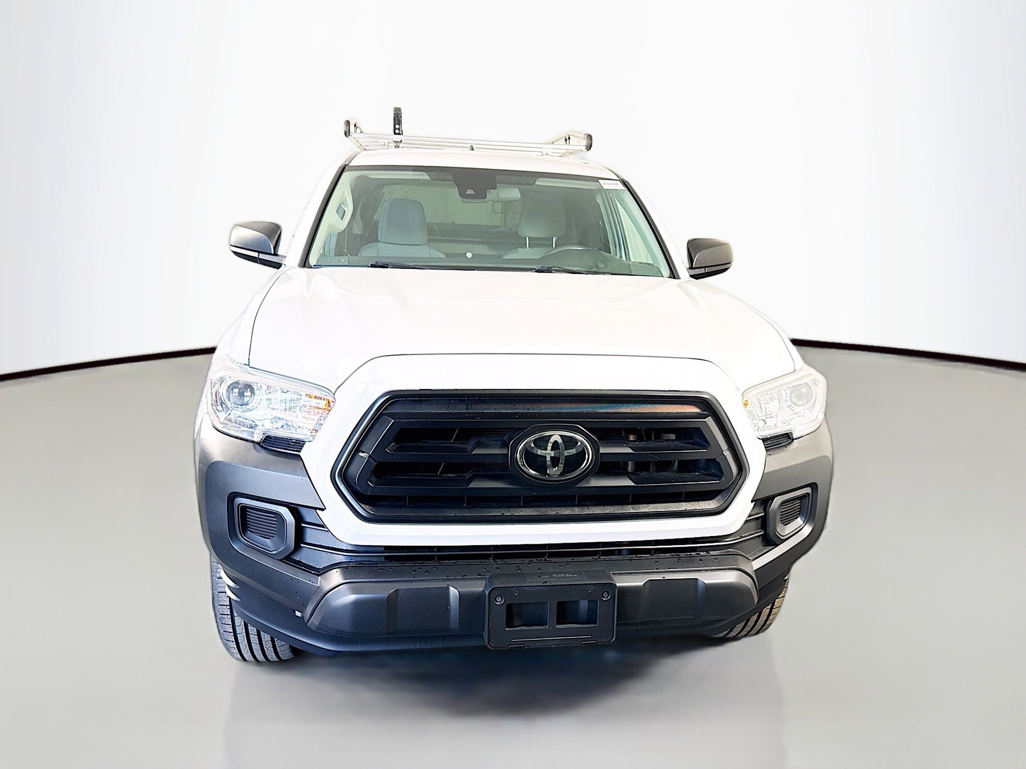 Used 2020 Toyota Tacoma SR RWD image 2