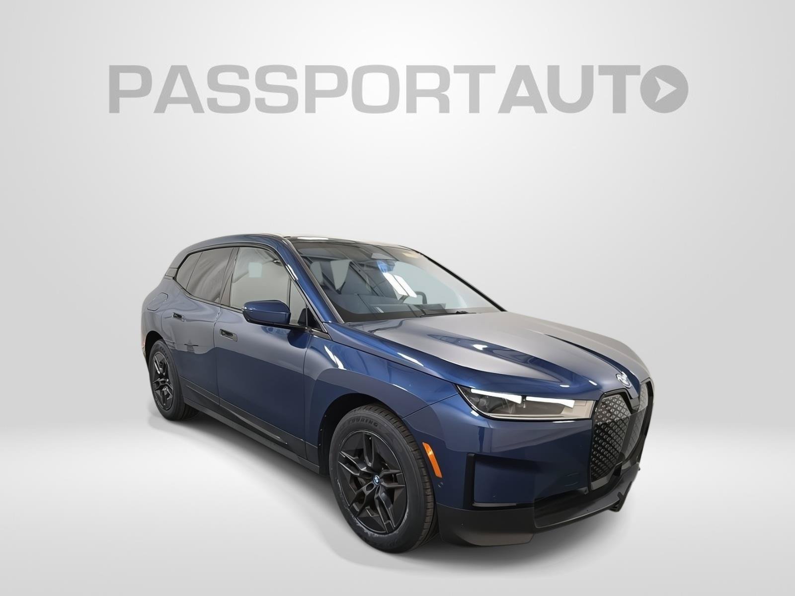 Used 2024 BMW iX xDrive50 w/ Convenience Package AWD/4WD image 3