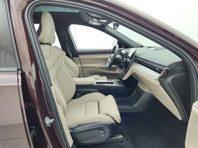 New 2025 Volvo EX90 Ultra image 16
