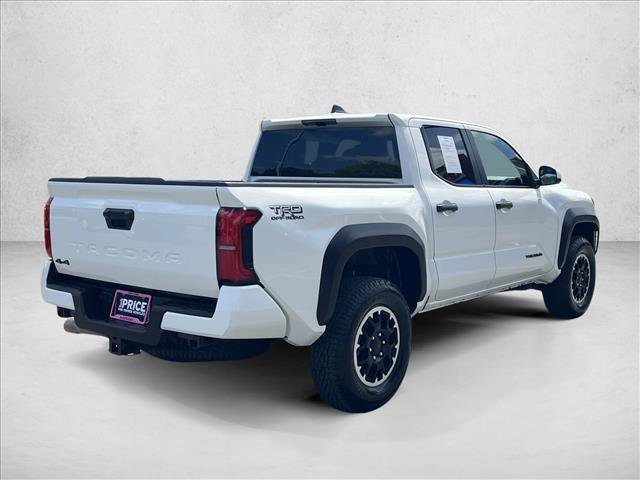 Certified 2025 Toyota Tacoma TRD Off-Road AWD/4WD image 5