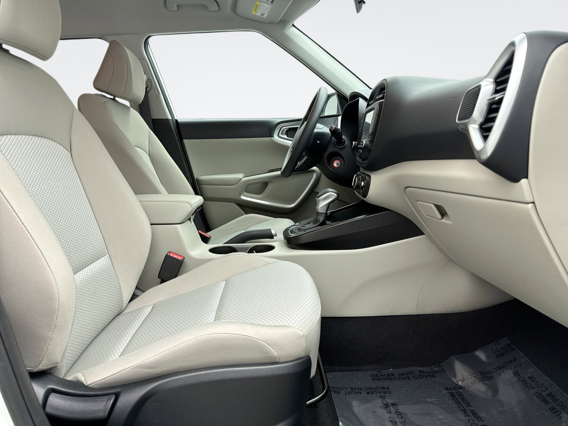 Used 2025 Kia Soul LX w/ LX Technology Package image 16