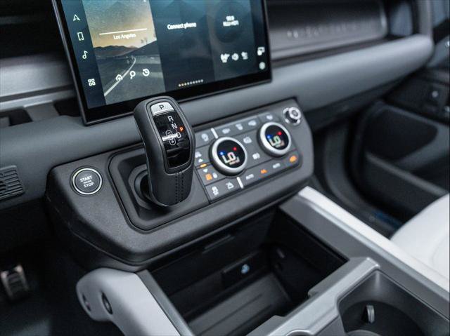 New 2025 Land Rover Defender 130 V8 AWD/4WD image 28