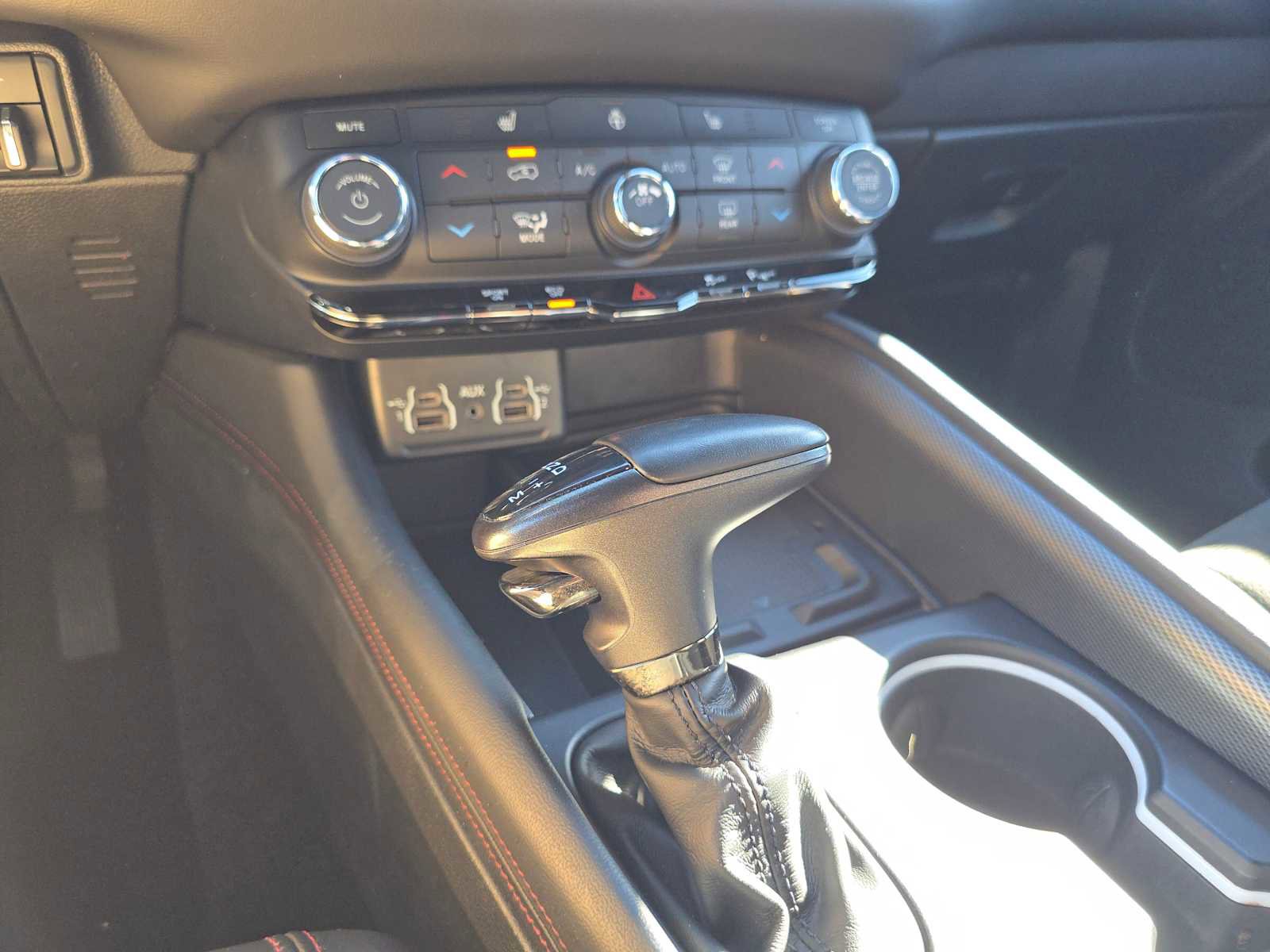 Used 2022 Dodge Durango R/T w/ Trailer Tow Group IV image 34