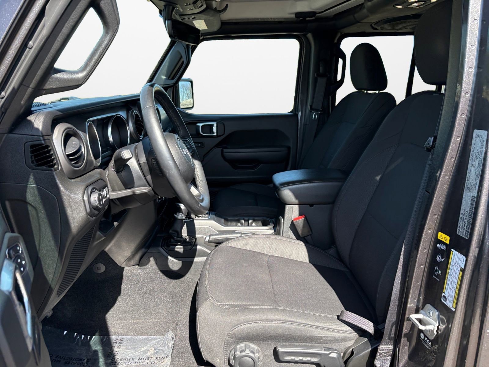 Used 2022 Jeep Gladiator Sport image 9