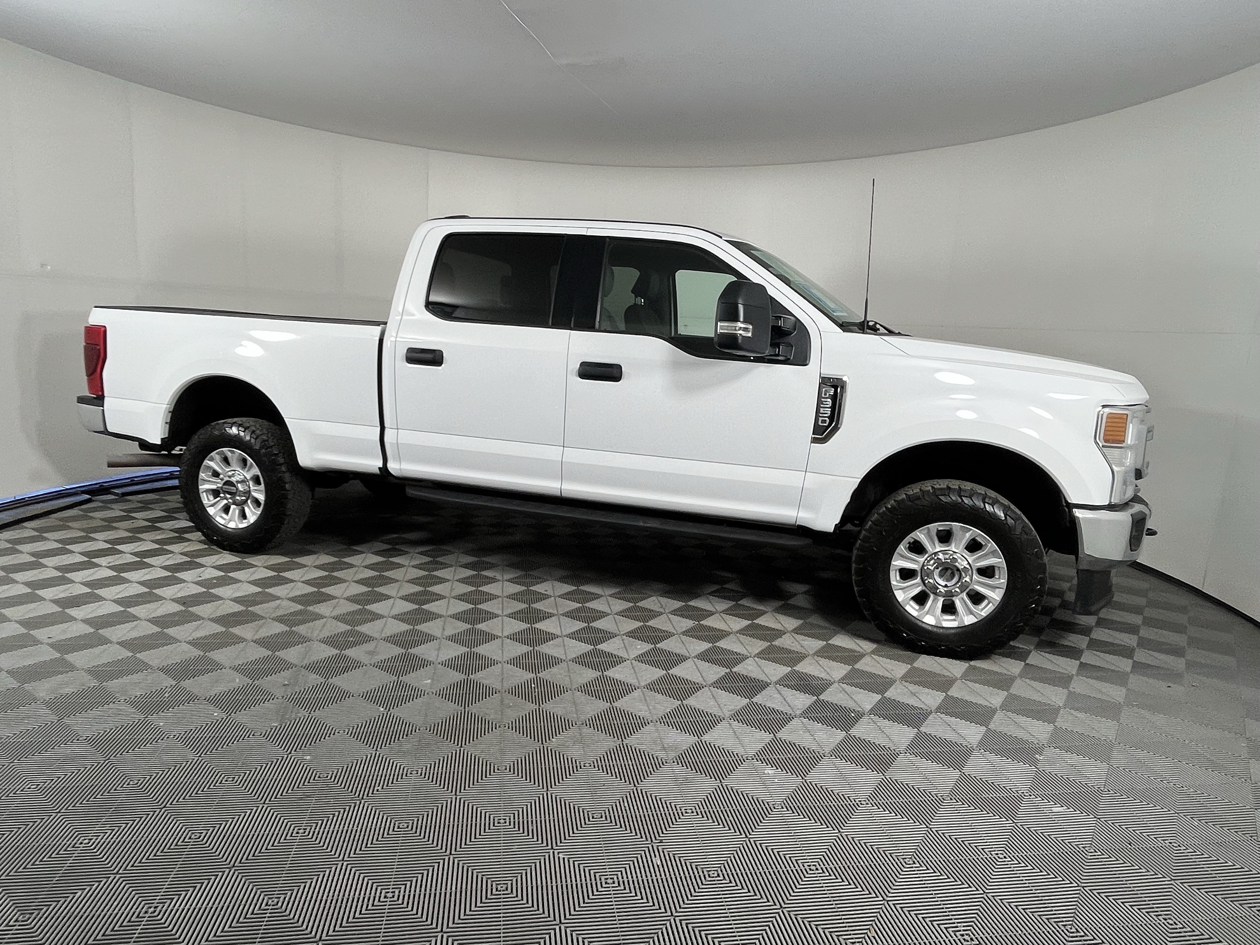 Used 2022 Ford F350 XLT w/ XLT Value Package AWD/4WD image 6
