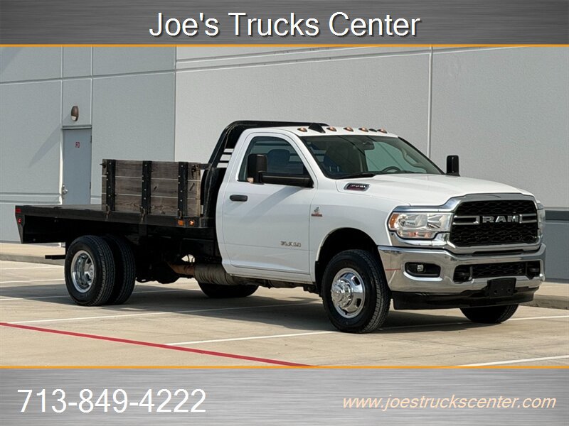 Used 2020 RAM 3500 Tradesman w/ Chrome Appearance Group RWD image 11