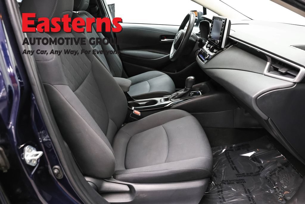 Used 2021 Toyota Corolla LE FWD image 23