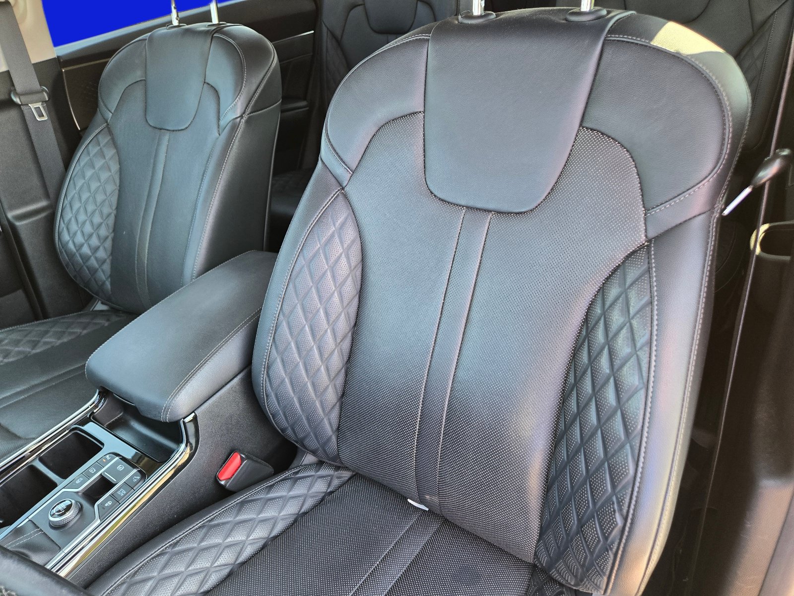 Used 2022 Kia Sorento SX FWD image 16