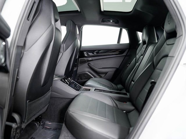 Certified 2025 Porsche Panamera 4 image 24