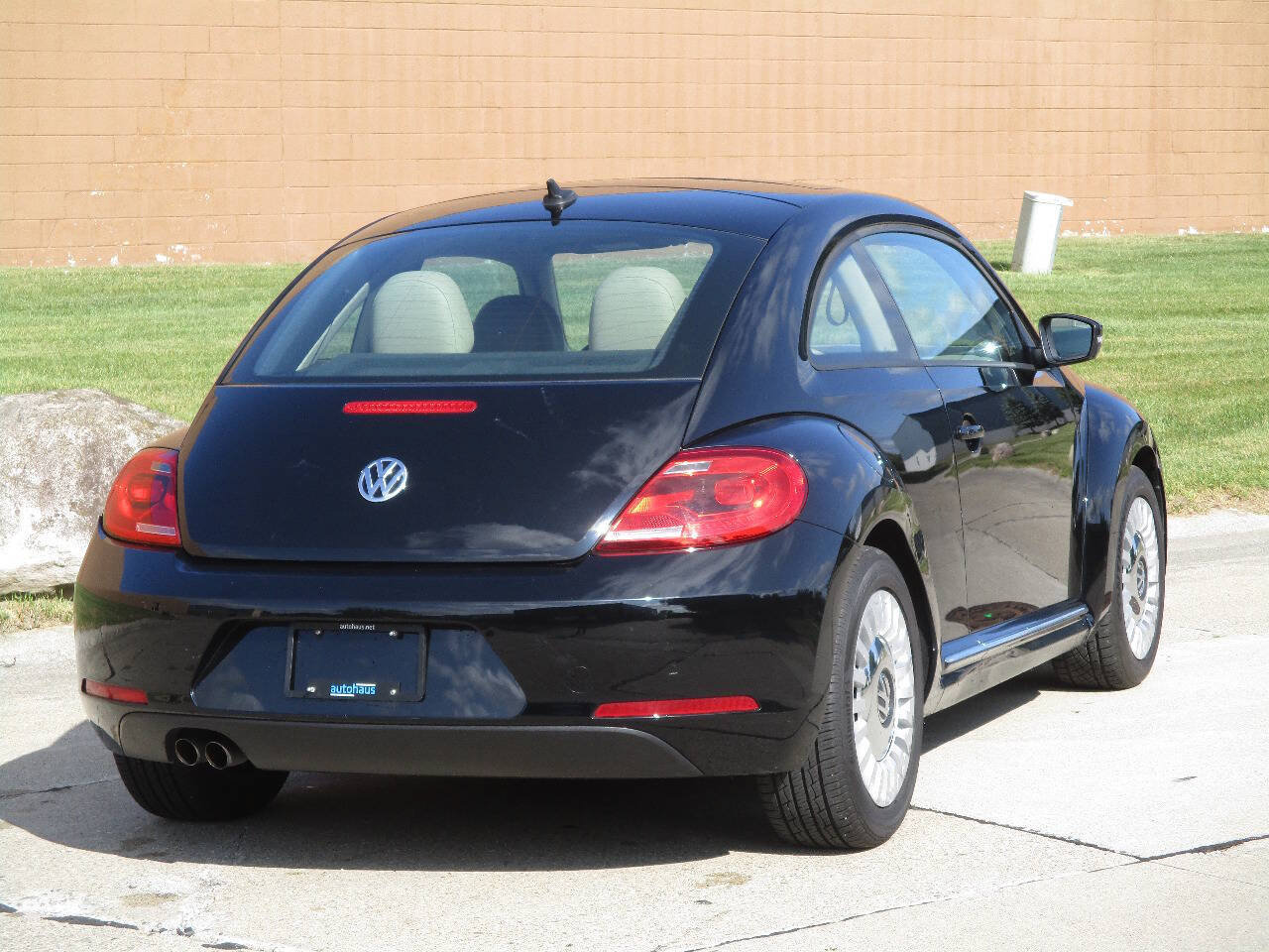 Used 2015 Volkswagen Beetle 1.8T FWD image 85