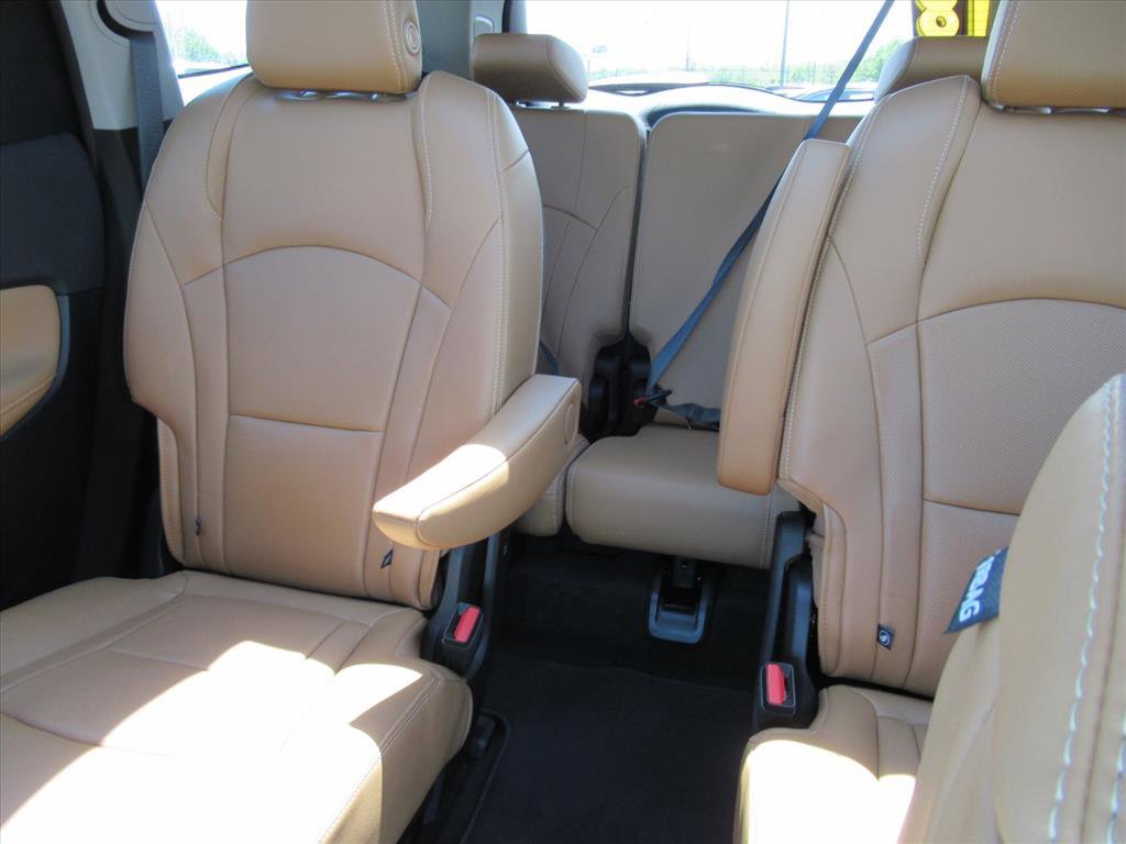 Used 2018 Buick Enclave Premium FWD image 25