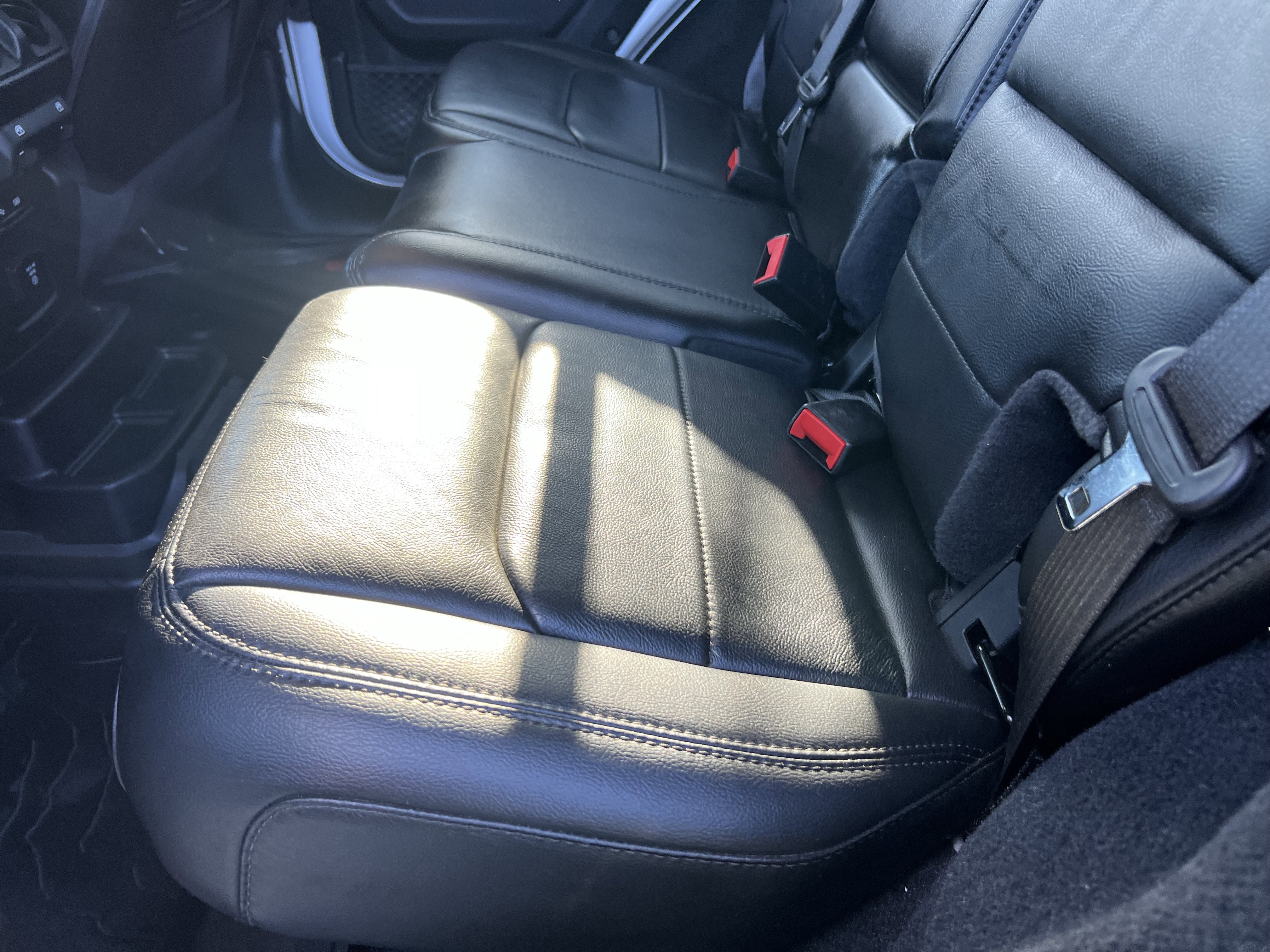 Used 2020 Jeep Wrangler Unlimited Sahara AWD/4WD image 33