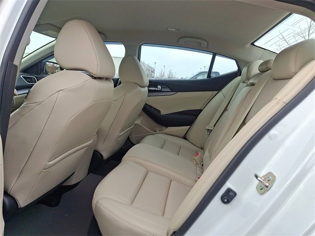 Used 2017 Nissan Maxima 3.5 SV image 10