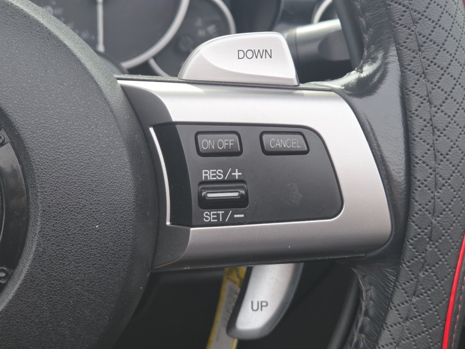 Used 2007 MAZDA MX-5 Miata Touring w/ Appearance Pkg RWD image 4