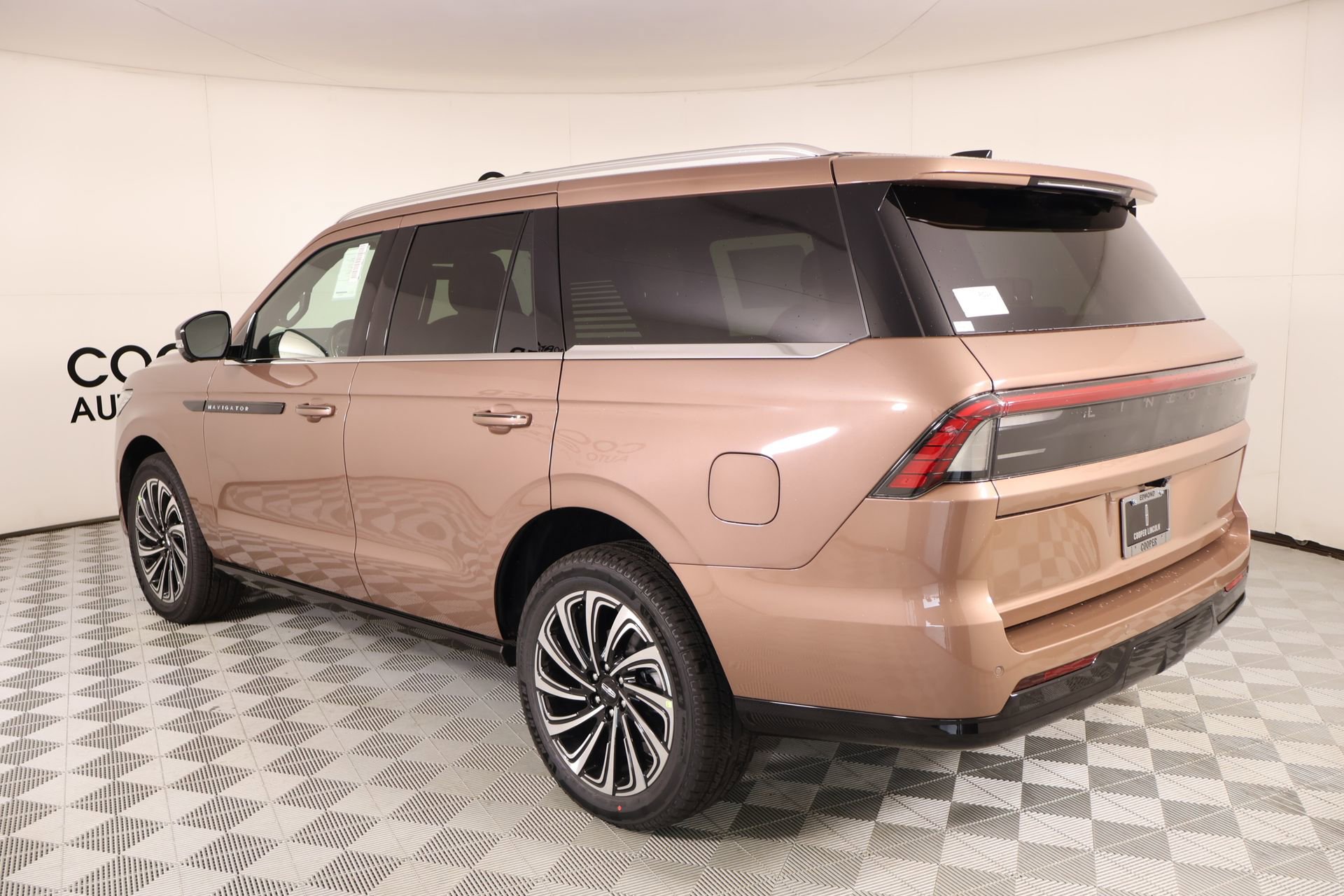 New 2026 Lincoln Navigator Black Label AWD/4WD image 24