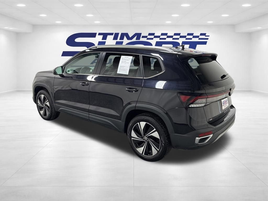Used 2025 Volkswagen Taos SE AWD/4WD image 7