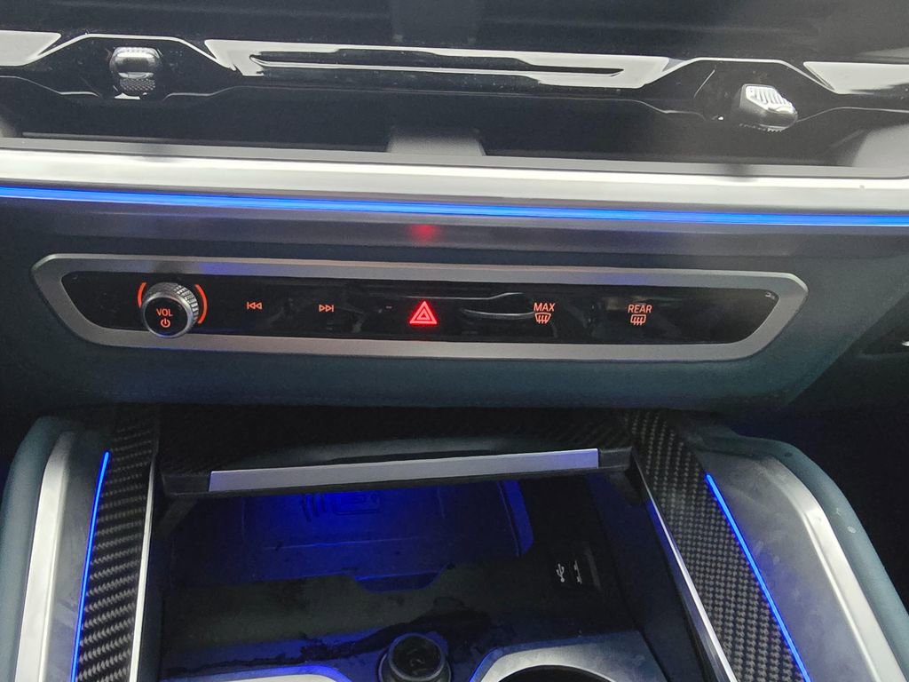 Used 2023 BMW XM image 31