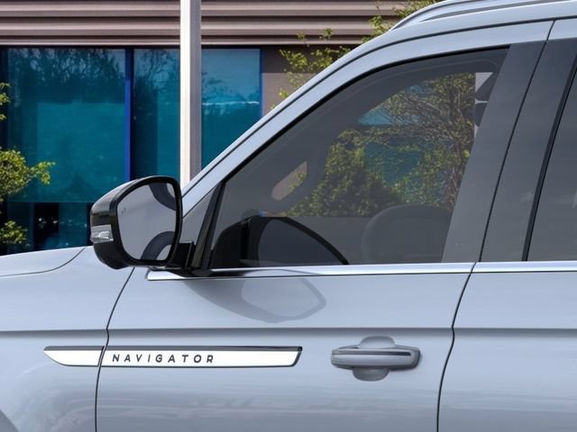 New 2026 Lincoln Navigator L Premier AWD/4WD image 37